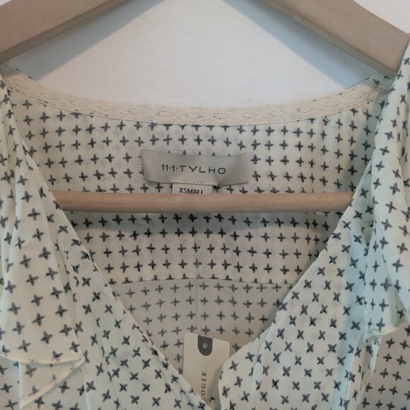 Anthropologie 11.1.Tylho White Printed Button Front Ruffled Neck Tunic - Picture 3 of 14